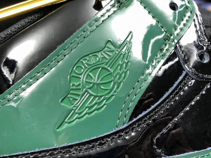 Air Jordan 1 High OG "Solefly Friends & Family" - AV3905-038