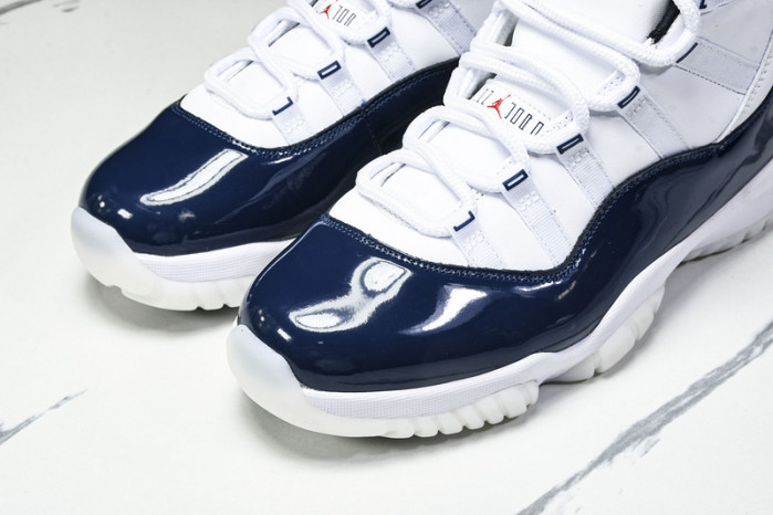 Air Jordan 11  LH0296-400