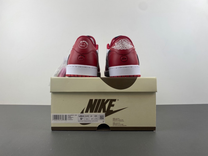 Travis Scott x Air Jordan chicago DZ4137-700