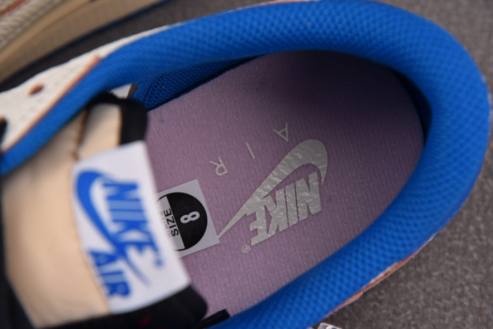 Travis Scott x Fragment x Air Jordan 1 Low OG DM7866-104