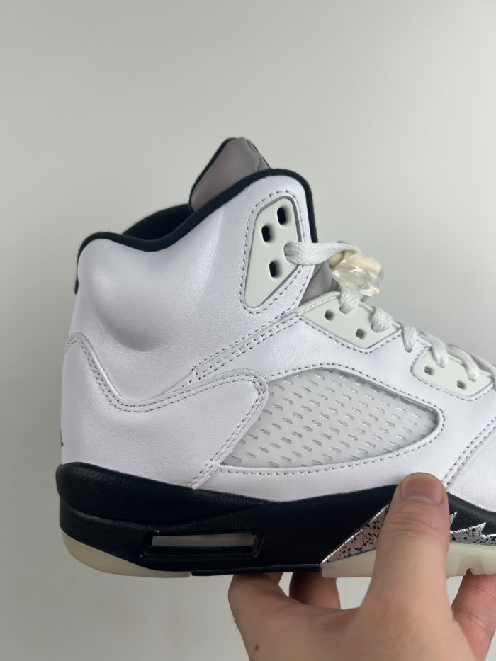 Air Jordan 5 “White Black”  DD0587-110