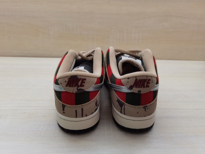 Nike SB Dunk Low Freddy Krueger - 313170-202