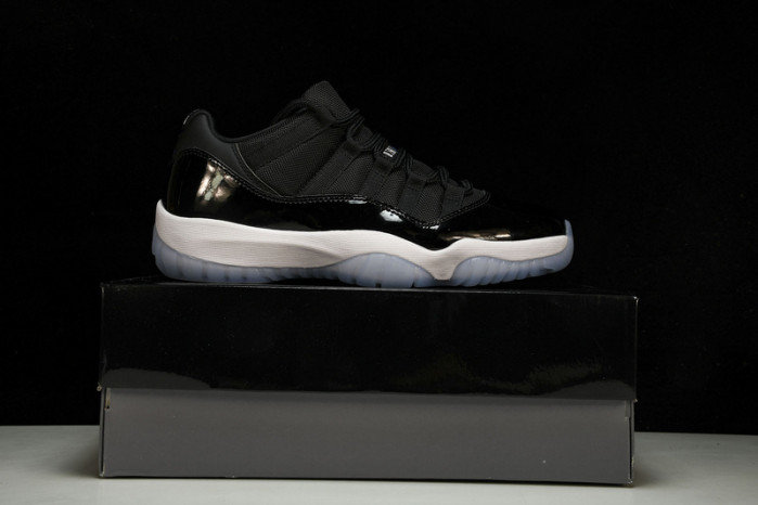 Air Jordan 11 Low 