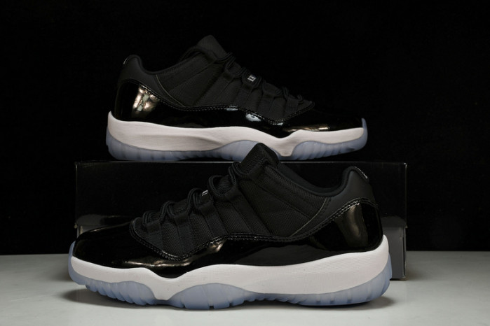 Air Jordan 11 Low 