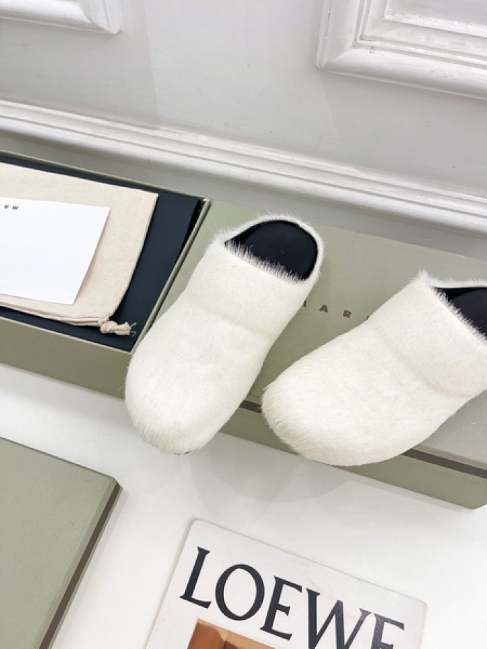 MA SLIDE  WHITE FUSSBETT SABOT LOAFERS COPSHOE MAR-05