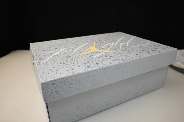 Air Jordan 4 Craft "Photon Dust" DV3742-021