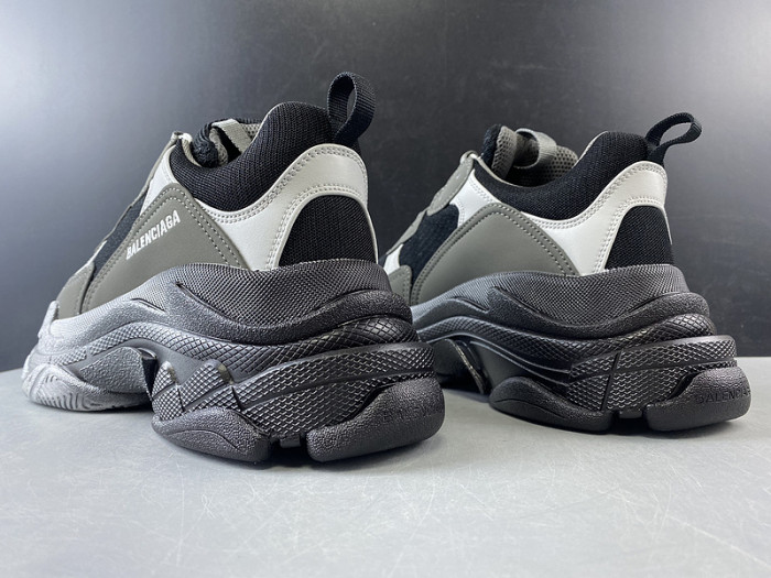 BL TRIPLE S TRAINERS CLEAR SOLE BLACK GREY  545325 g09O1 9532