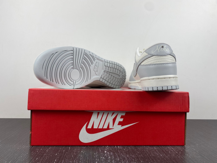 Nike Dunk Low WMNS "Needlework"  FJ4553-133