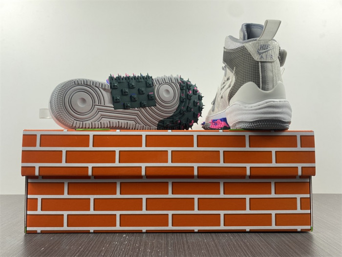 OF x Nike Air Force 1 Mid DO6290-100