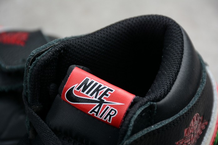 Air Jordan 1 Sports Illustrated A Star Is Born 555088-015