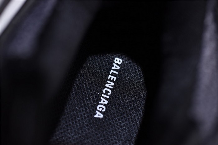 BL Track Black Grey Red 542023  W1GB1 6212