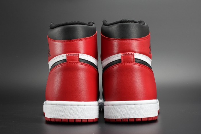 AIR JORDAN 1 High OG “Black Toe” white/ black-varsity red mens 555088-125