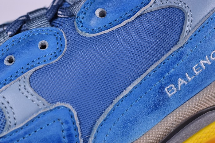 BL 17FW TRIPLE S“CREAM”  Washed Show Snea Grey  MENS 483513W06E