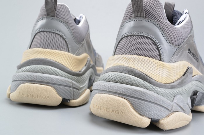 BL 17FW TRIPLE S WASHED SHOF SNEA GREY  MENS AED2900