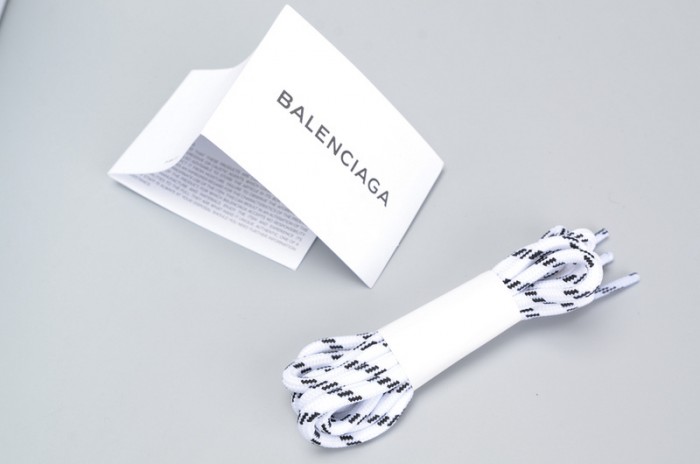 BL 17FW TRIPLE S WASHED SHOF SNEA GREY  MENS AED2900